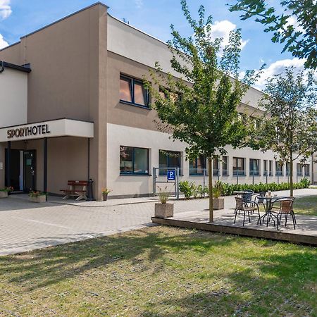 Sport Motel Valašské Meziříčí Buitenkant foto
